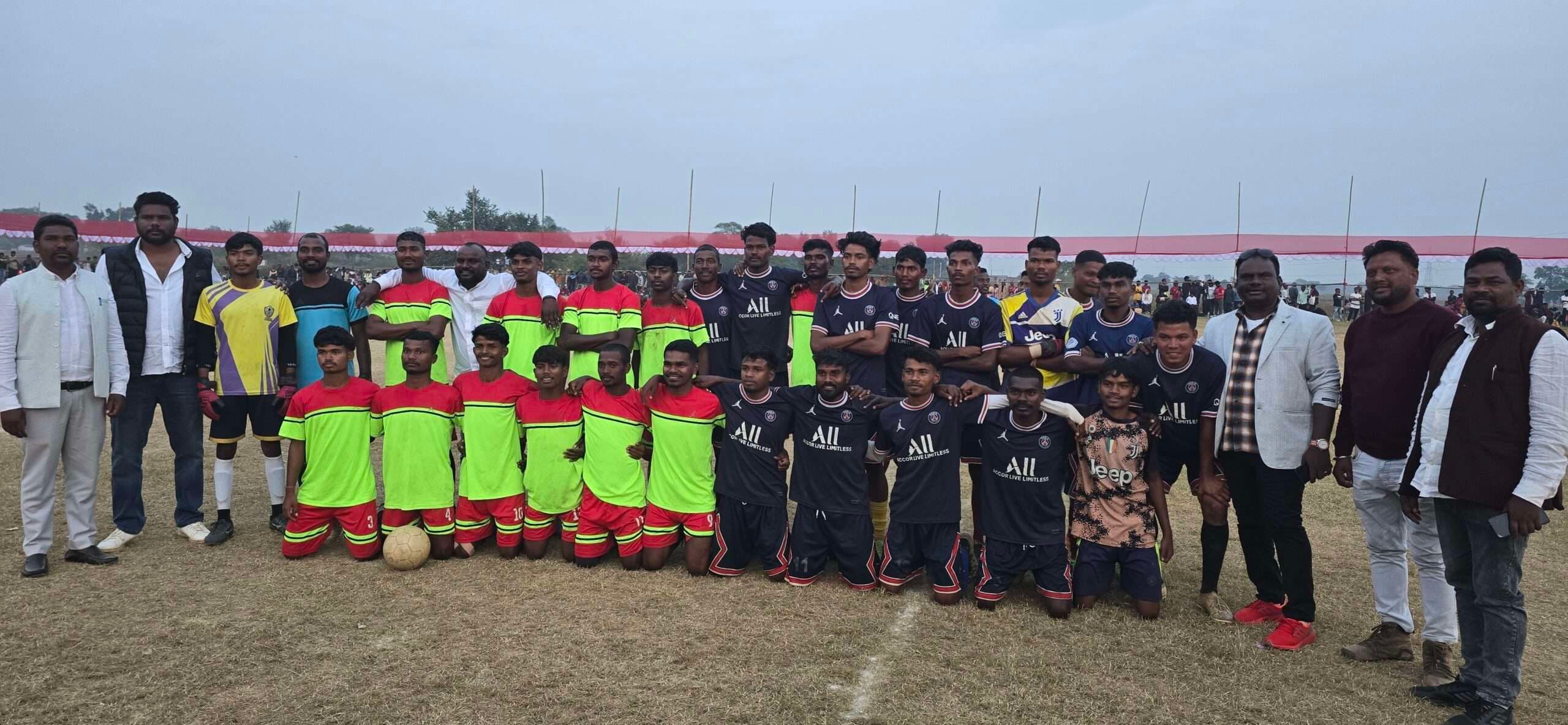 Chaibasa News : फुटबॉल क्लब बनमालीपुर बना विजेता, एक लाख नकद मिला