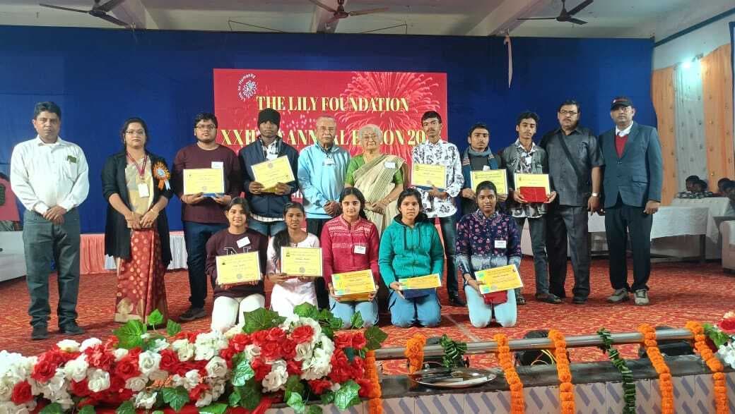 East Singhbhum News : घाटशिला में डॉपआउट कम करने व उच्च शिक्षा को बढ़ावा देने पर फोकस