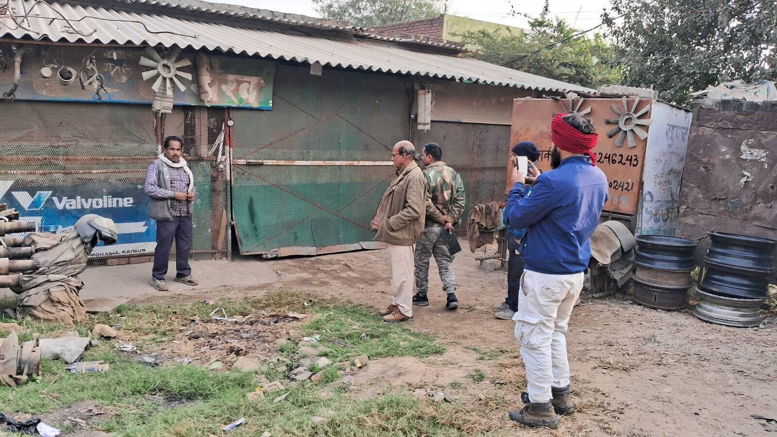 पटना मोड़ पर दुकान का ताला तोड़कर सामान की चोरी