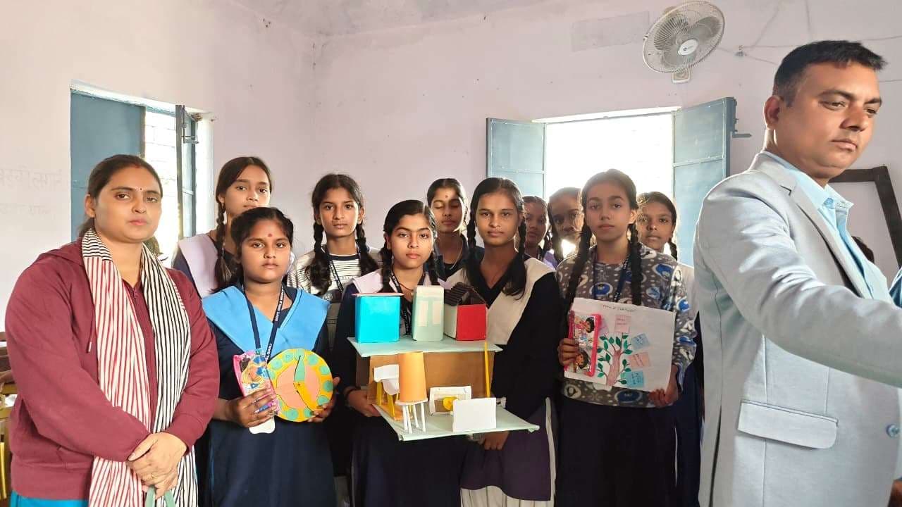 सदर प्रखंड संसाधन केंद्र में लगी विज्ञान प्रदर्शनी में विद्यार्थियों ने दिखायी प्रतिभा