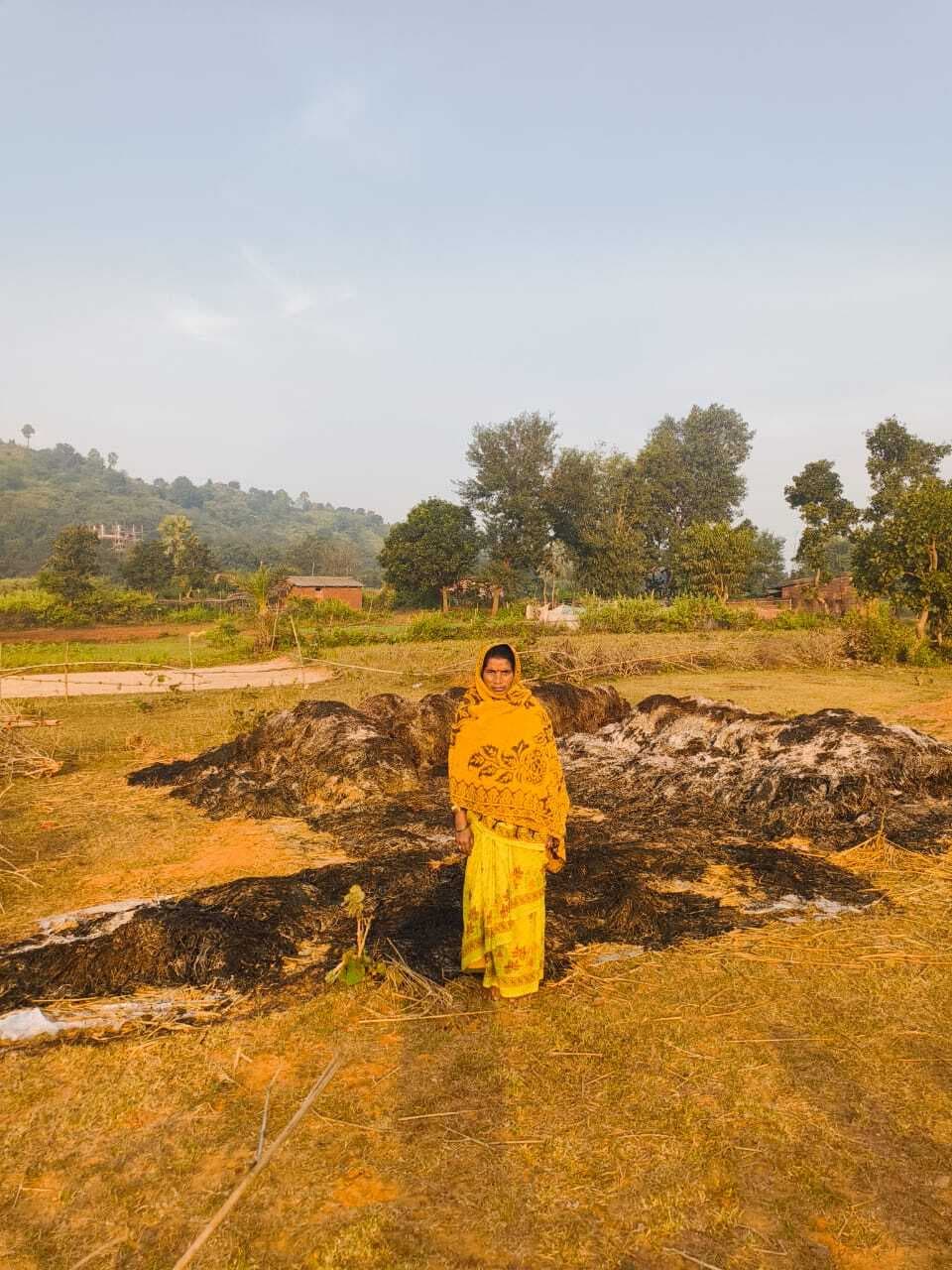 असामाजिक तत्वों ने खलिहान में लगायी आग, 40 हजार की क्षति