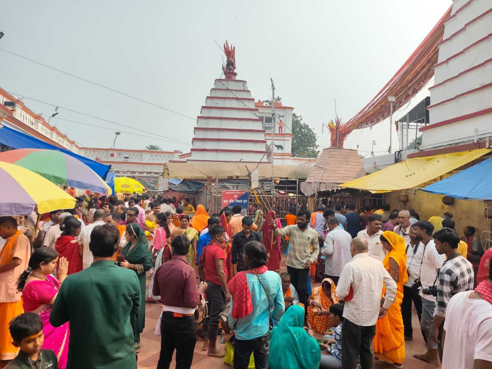 40 हजार भक्तों ने की बाबा फौजदारीनाथ की पूजा-अर्चना