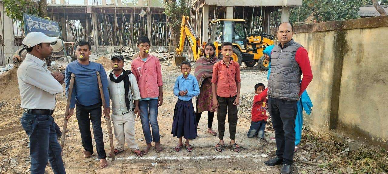 दिव्यांगों ने खेलकूद में दिखायी अपनी प्रतिभा