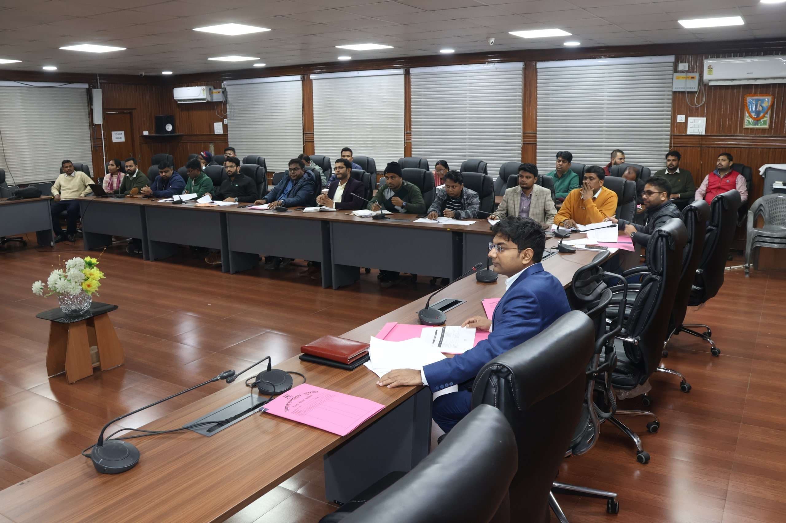 नीति आयोग की योजनाओं को समय पर करें पूरा : डीसी