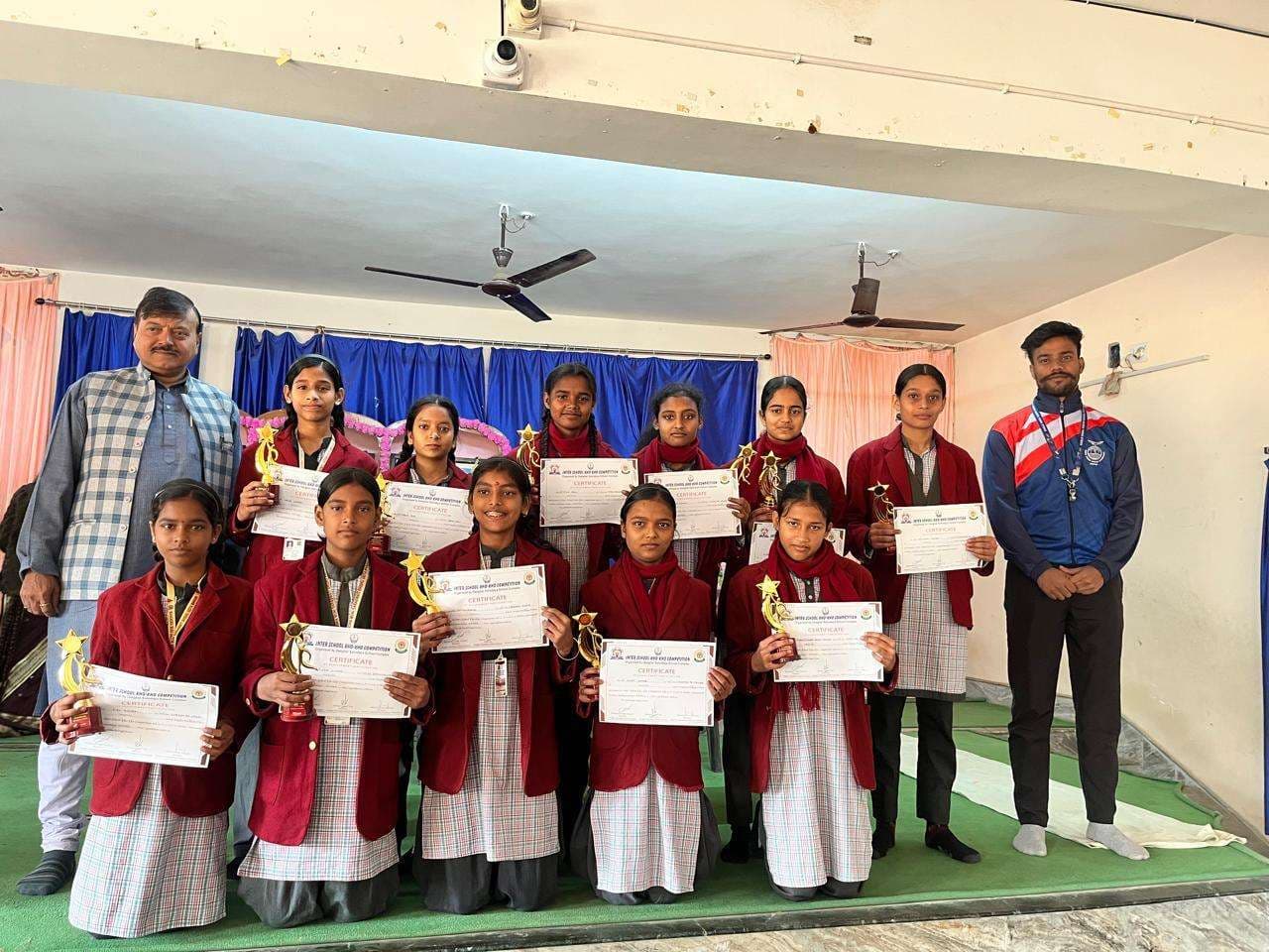 खो-खो में महेंद्र मुनि ने मदर्स इंटरनेशनल को  हराया