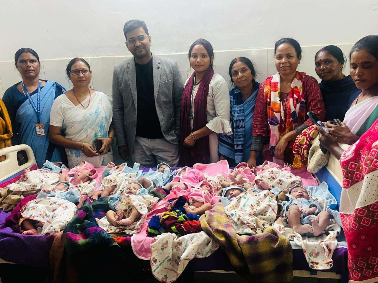 सीएचसी सरैयाहाट में 12 प्रसव, जच्चा-बच्चा सुरक्षित