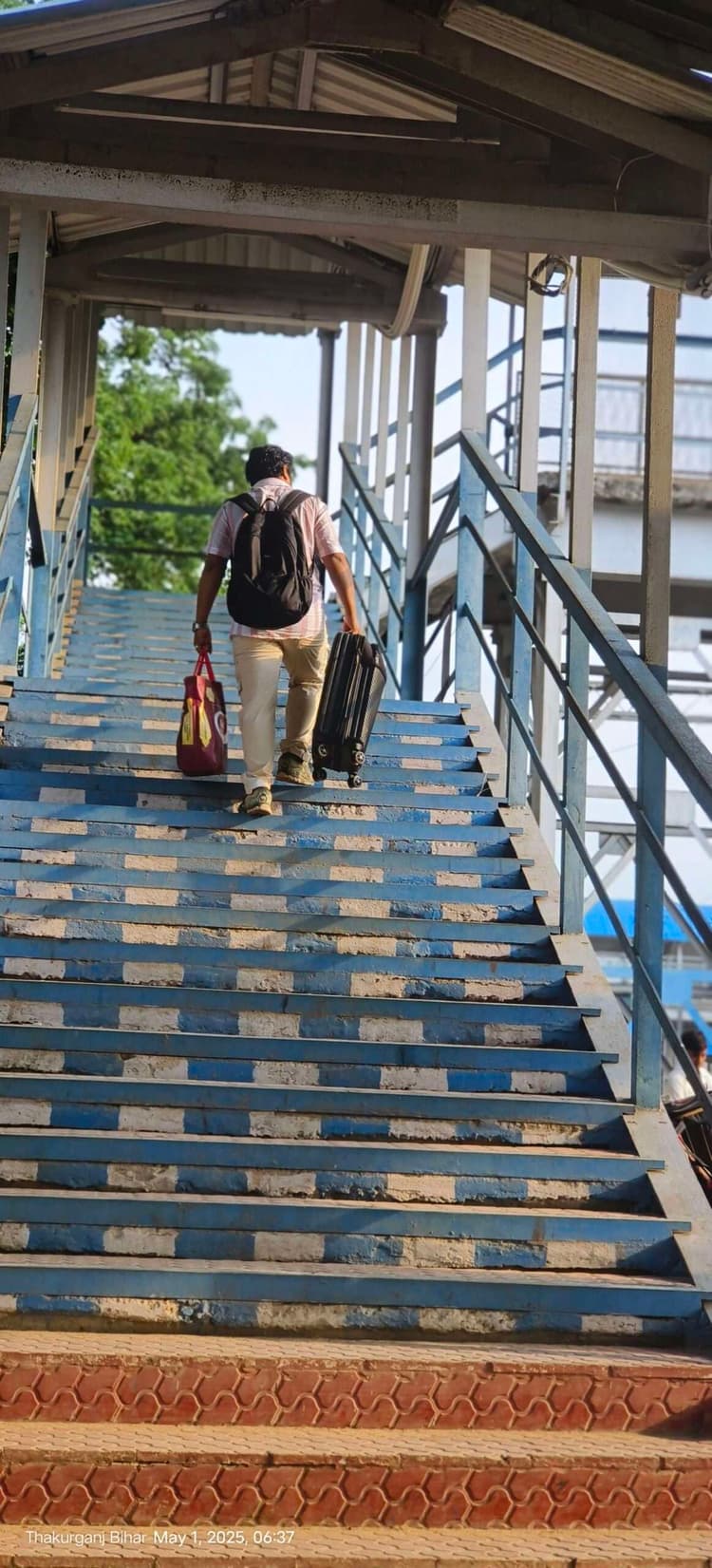 ठाकुरगंज स्टेशन पर बुुजुर्ग, मरीज व दिव्यांग के लिए रैंप निर्माण की मांग