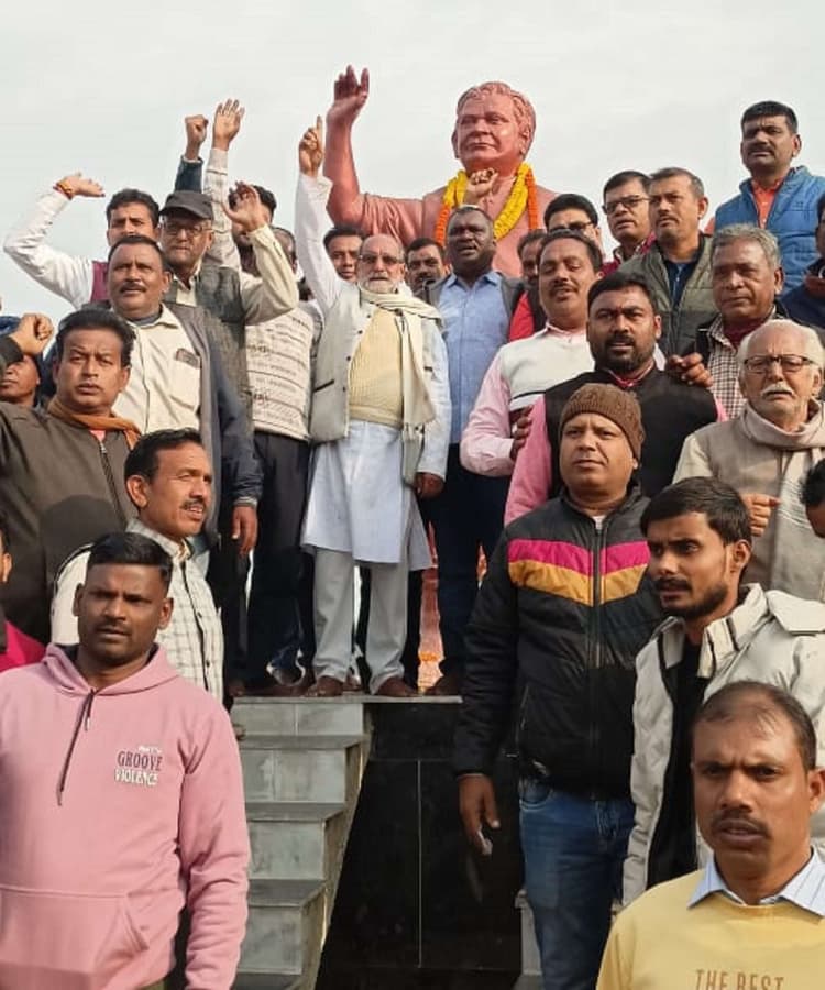Bokaro News : संघर्ष, सेवा व त्याग के प्रतीक थे समरेश सिंह : अमर बाउरी