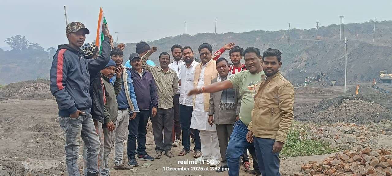 Bokaro News : राकोमयू ने माइंस विस्तार कार्य किया बाधित