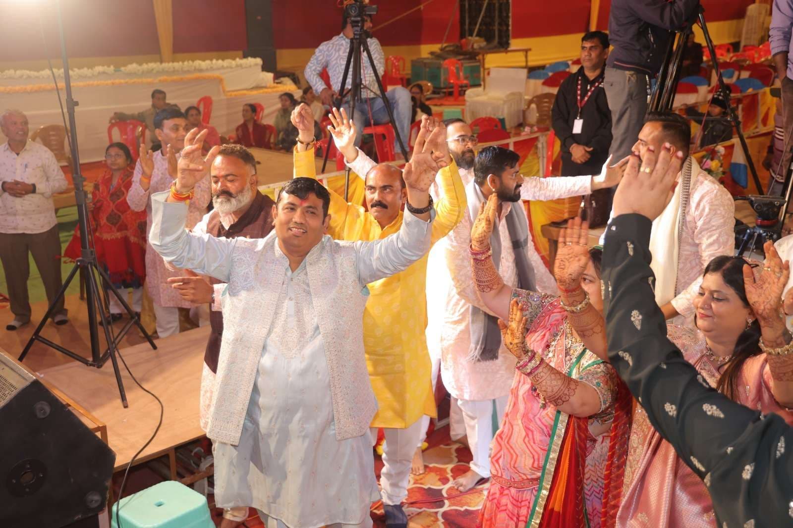 Giridih News :सम्मेद शिखर पर मना ज्ञान कल्याणक