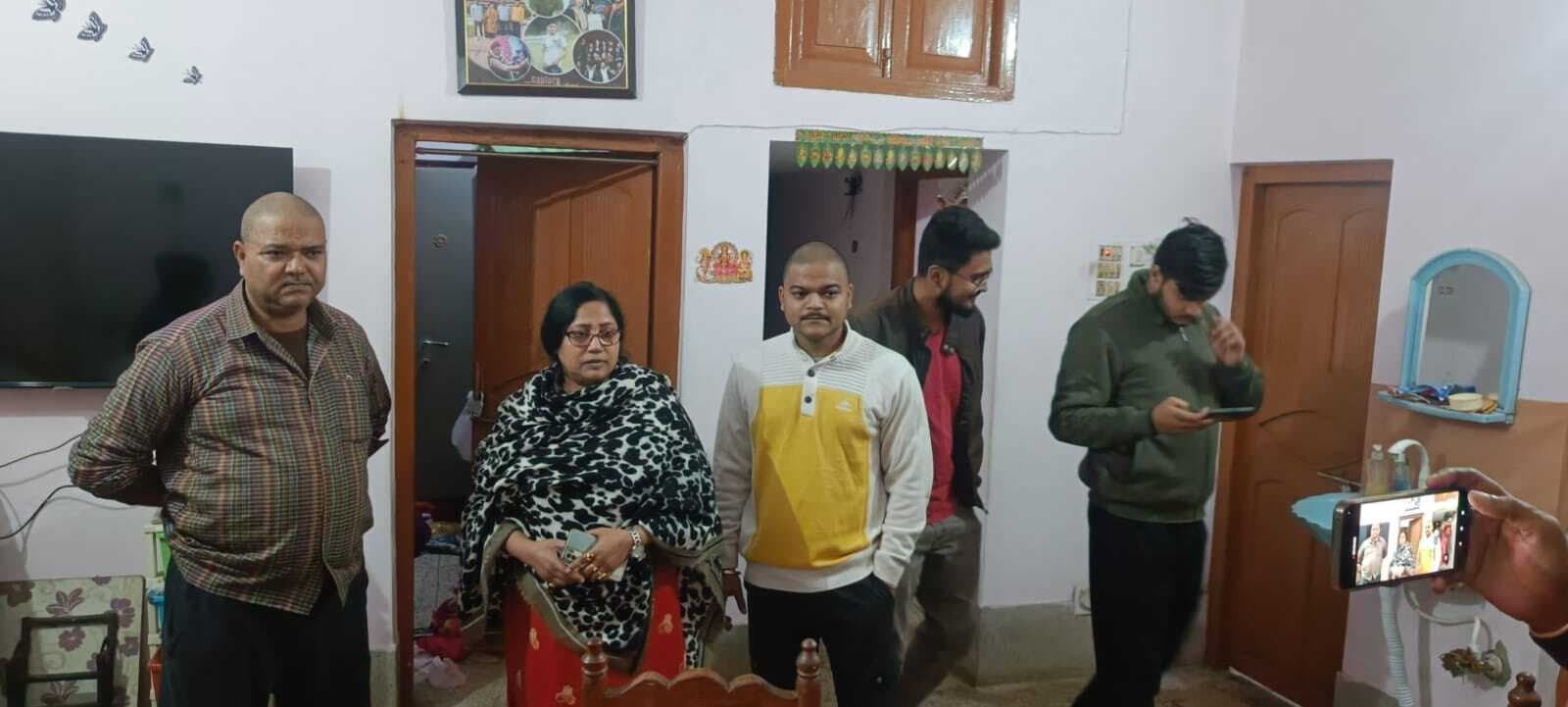 शिक्षक बांका गये थे चाची के श्राद्ध में, क्वार्टर से चार लाख नकद व जेवरात समेत आठ लाख की चोरी