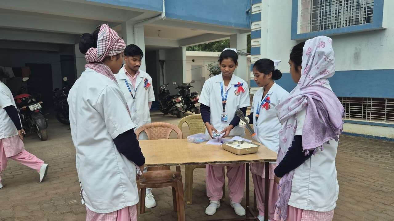 Chaibasa News : सामूहिक प्रयास से ही एड्स पर नियंत्रण संभव