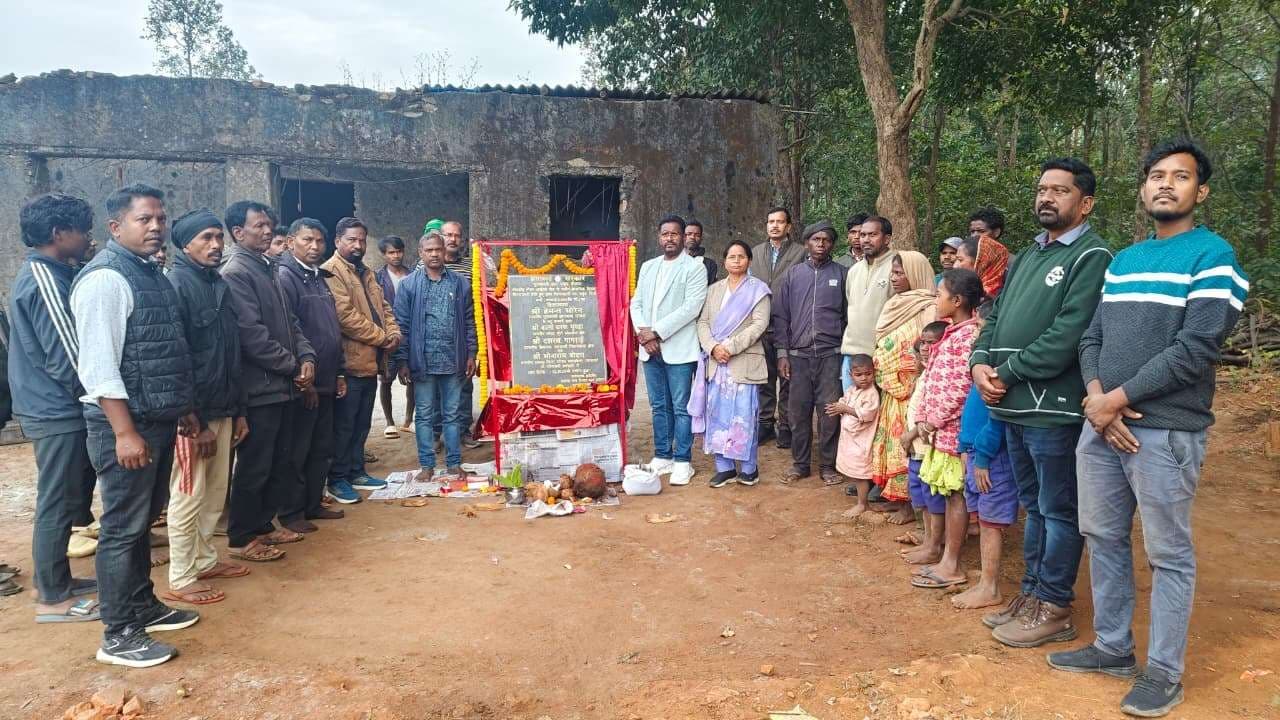 Seraikela Kharsawan News : गांवों में रोड कनेक्टिविटी बेहतर होगी : विधायक
