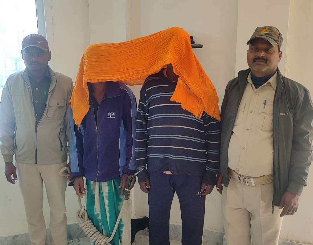 पुलिस ने दो वारंटी को किया गिरफ्तार