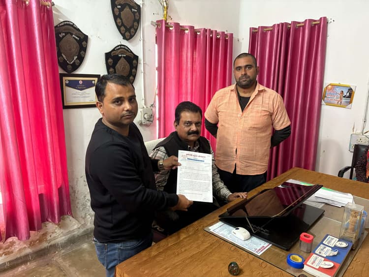 ऑक्सीजन प्लांट तुरंत करें चालू, नहीं तो आंदोलन : सोहन झा