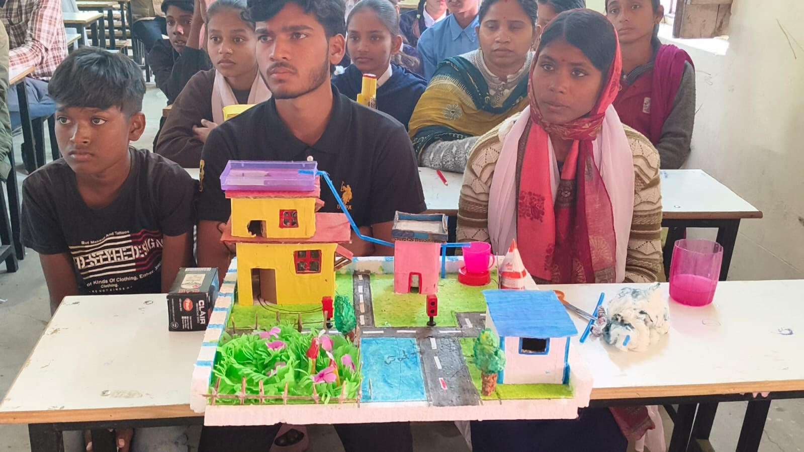 बच्चों ने प्रस्तुत की नवाचारों की झलक