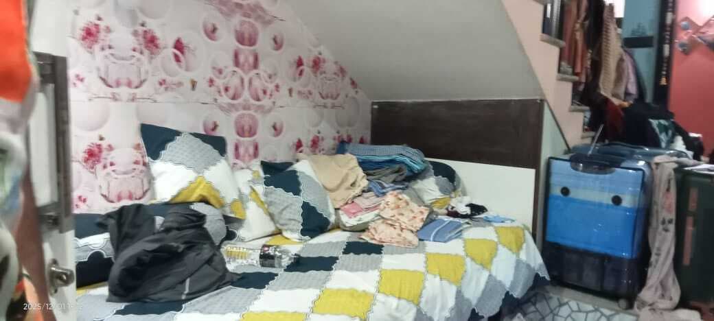 घर से 11 लाख रुपये नकदी, लाखों के सोने-चांदी की चोरी