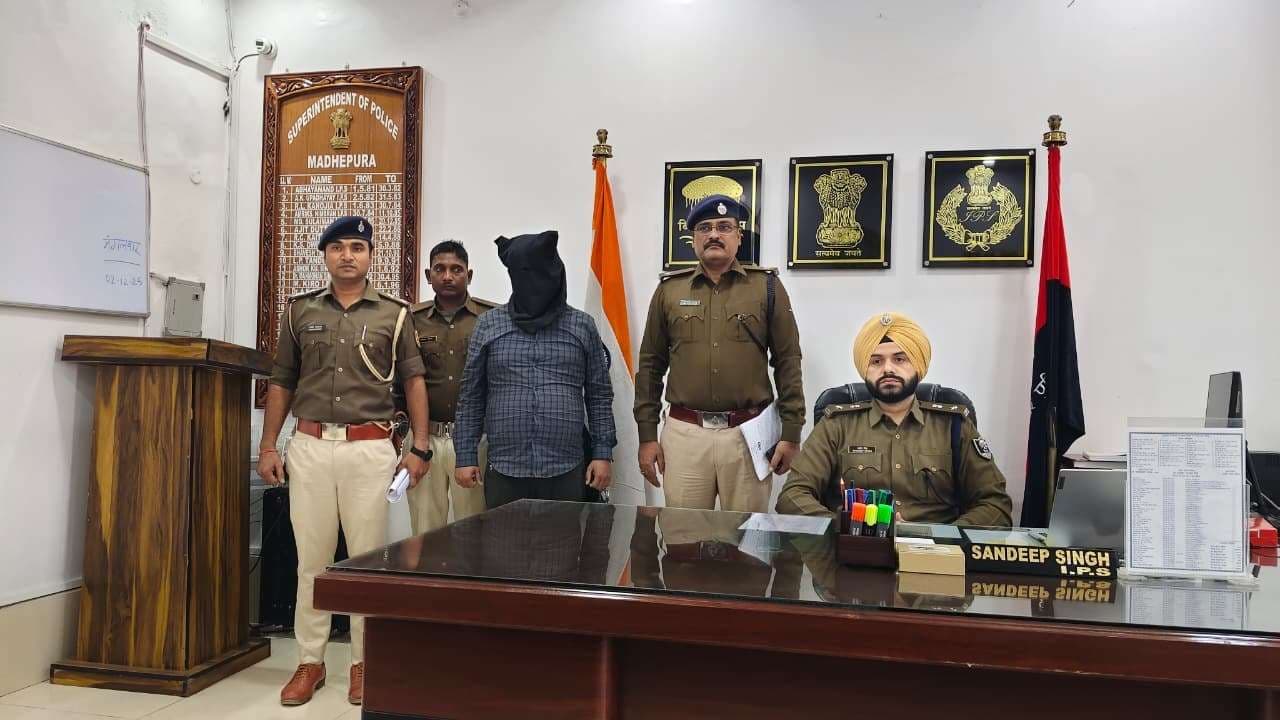 25 हजार रुपये के इनामी बदमाश प्रशांत गिरफ्तार