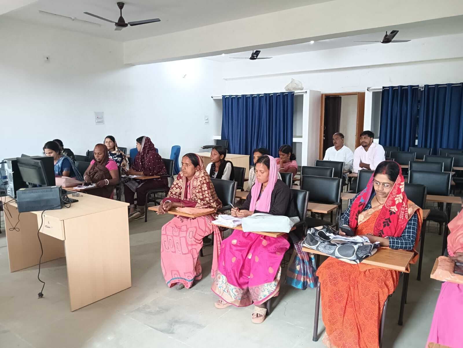 अविलंब एसआइआर कार्य को करें पूर्ण : बीडीओ