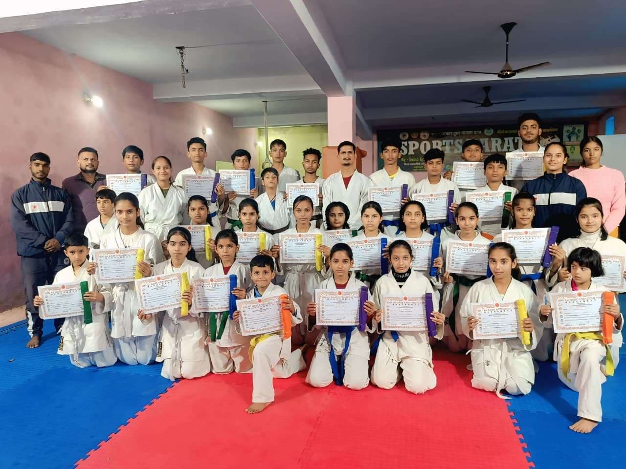 बेल्ट ग्रेडिंग एग्जाम में 32 प्रतिभागियों ने लिया भाग