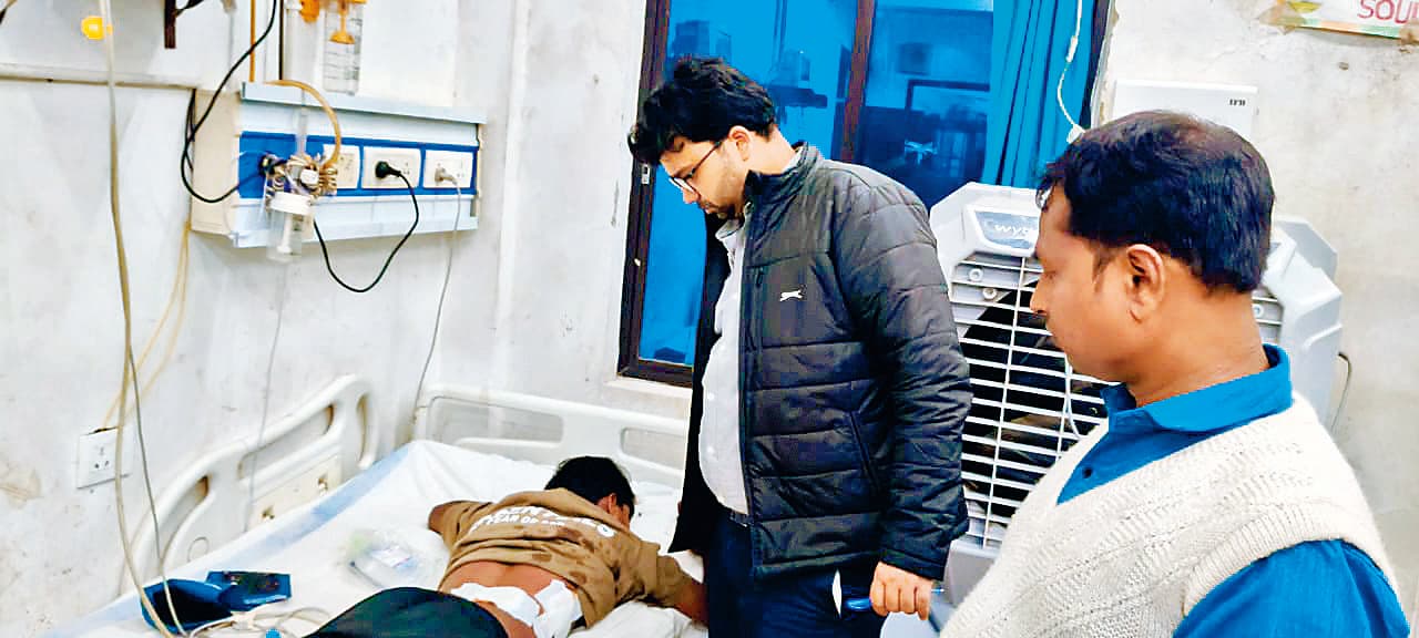 sasaram News : अमरा तालाब के पास ताबड़तोड़ फायरिंग, भागते युवक को लगी गोली