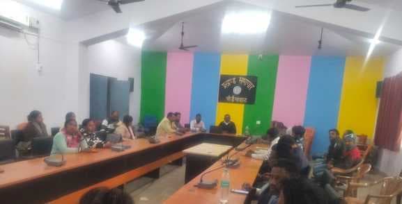 अपूर्ण आवासों को सात दिनों में करें पूरा : बीडीओ