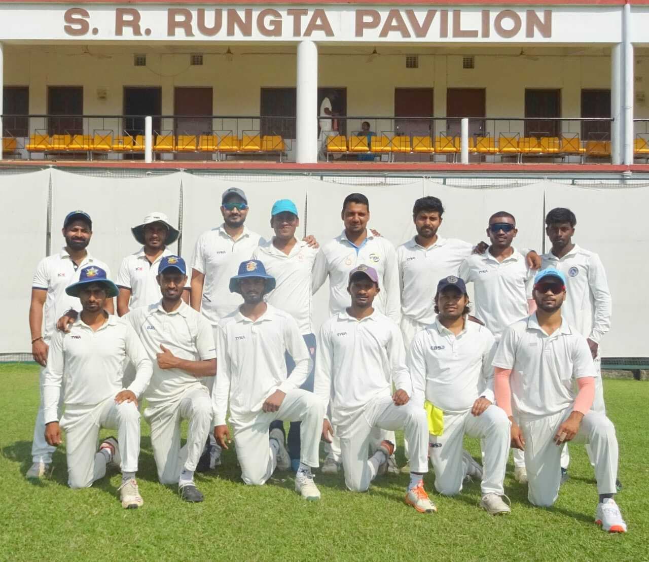 Chaibasa News : फ्रेंड्स क्लब को हराकर एसआर रुंगटा ग्रुप फाइनल में