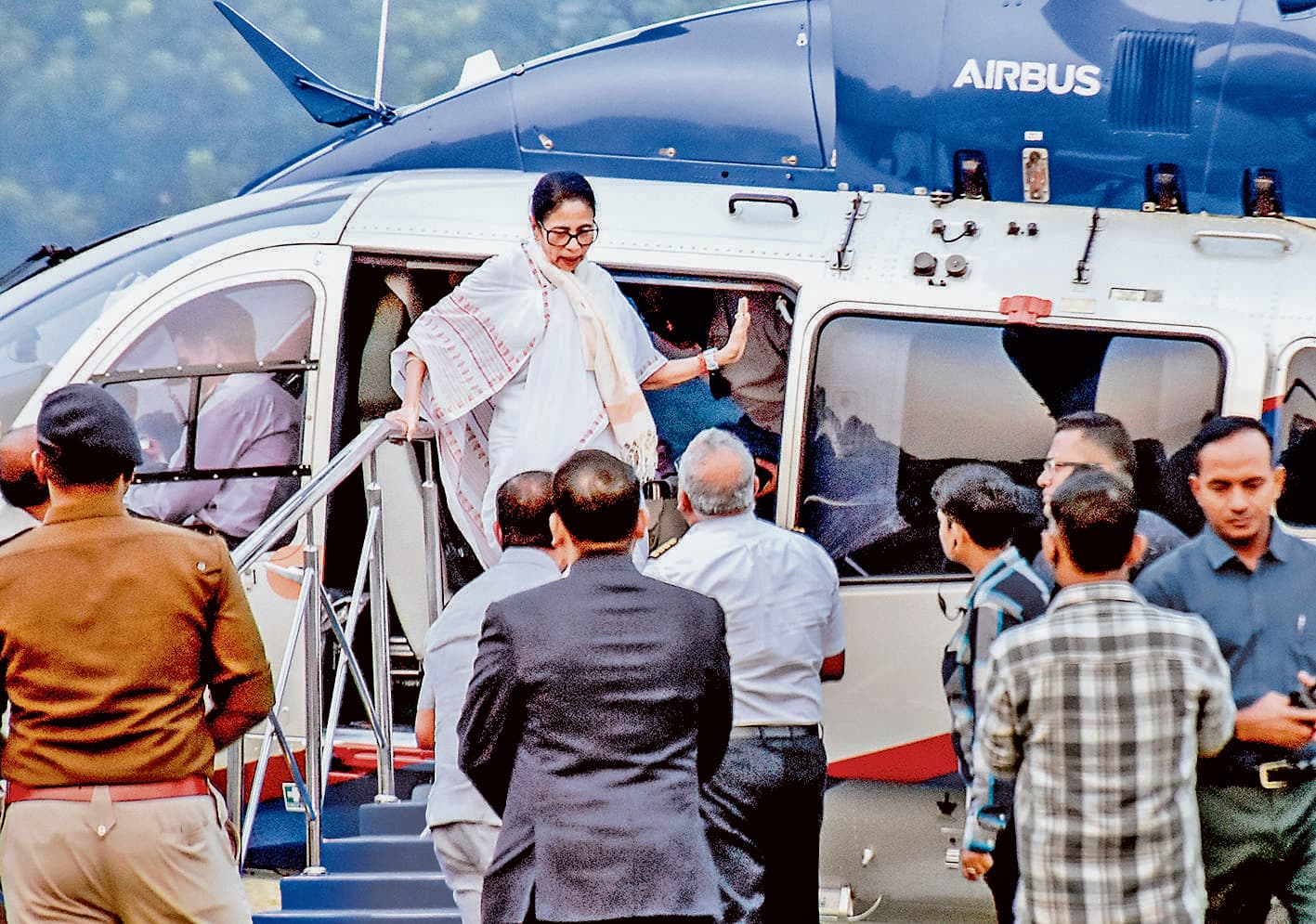 हमारी सरकार ने डेढ़ दशक में दो करोड़ से ज्यादा नौकरियां सृजित कीं  : ममता