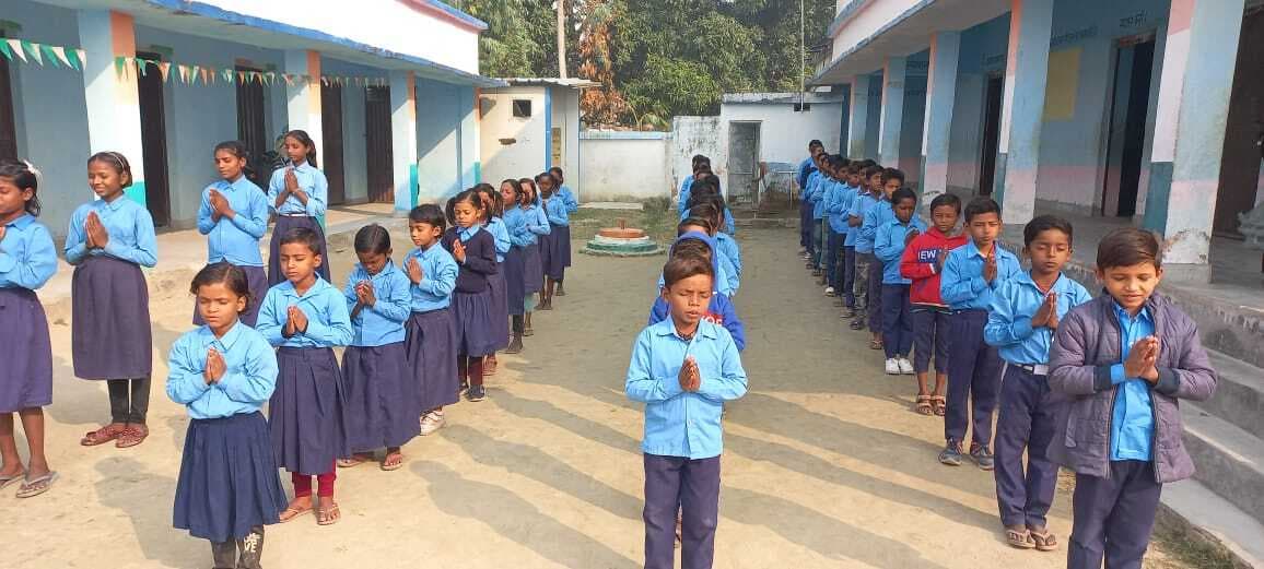 क्लास के कमजोर बच्चों को बेंच पर अब बैठाना होगा आगे, शिक्षकों को रोज देना होगा होमवर्क