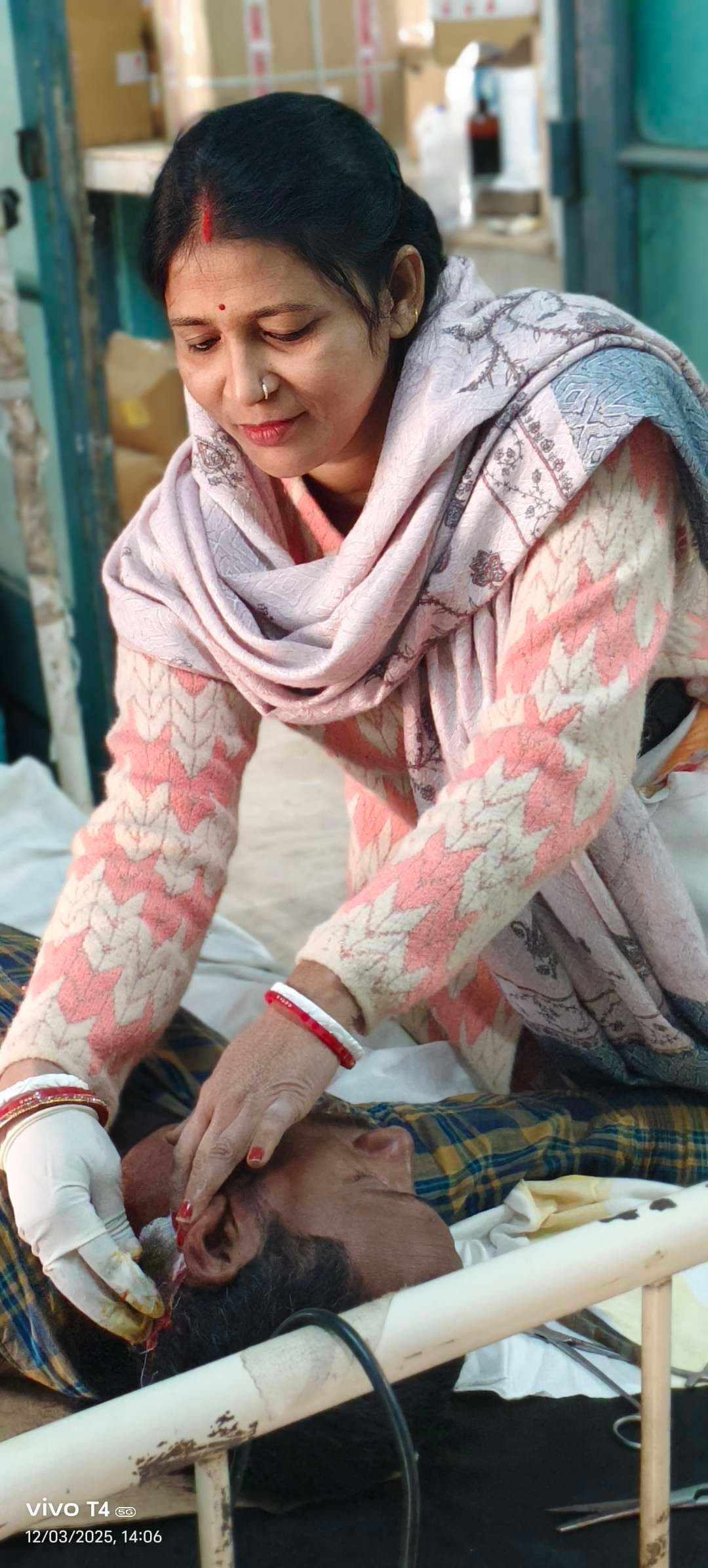 शादी से लौटने के दौरान टोटो पलटने से एक ही परिवार के आधा दर्जन घायल, दंपती रेफर