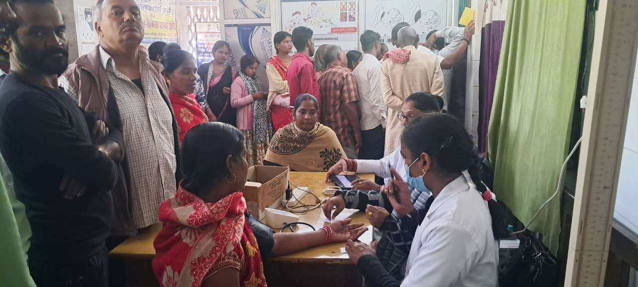 मौसम में उतार-चढ़ाव से बढ़ी ठंड, स्वास्थ्य पर दिखने लगे असर