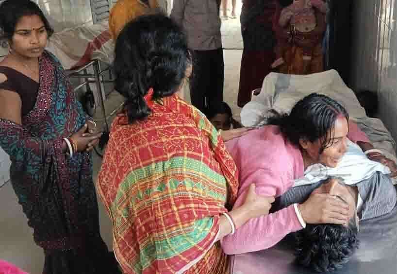 कर्ज में डूबे व्यवसायी ने अपने टेंट हाउस में फंदे से लटक दी जान