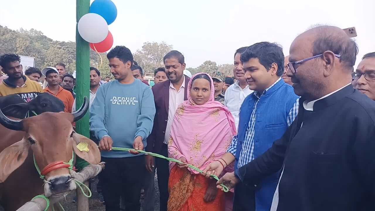 जिले में दूध क्रांति लाना हमारा लक्ष्य : डीसी