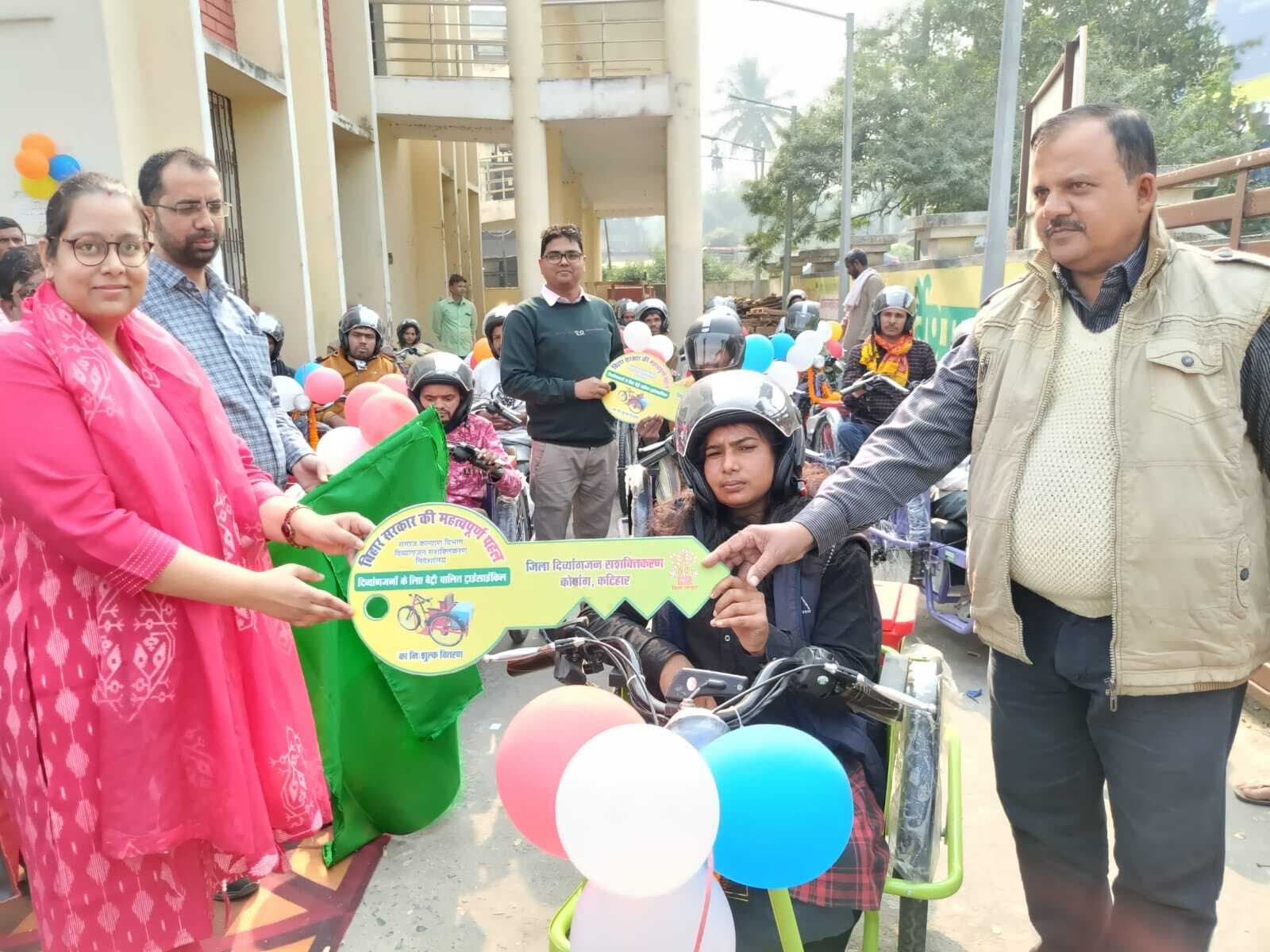 दिव्यांग समाज के मुख्यधारा के अभिन्न हिस्सा: सहायक निदेशक