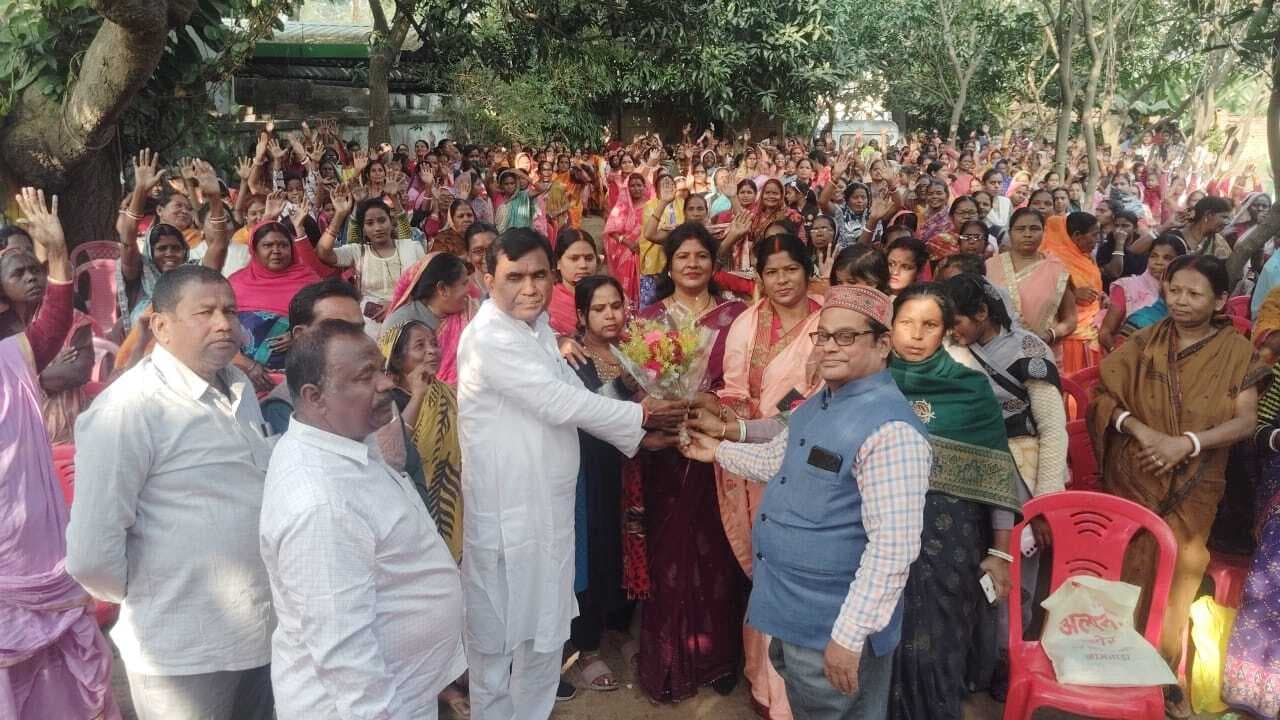 नगर के सर्वांगीण विकास की असली शक्ति महिलाएं ही हैं : वीरेंद्र मंडल