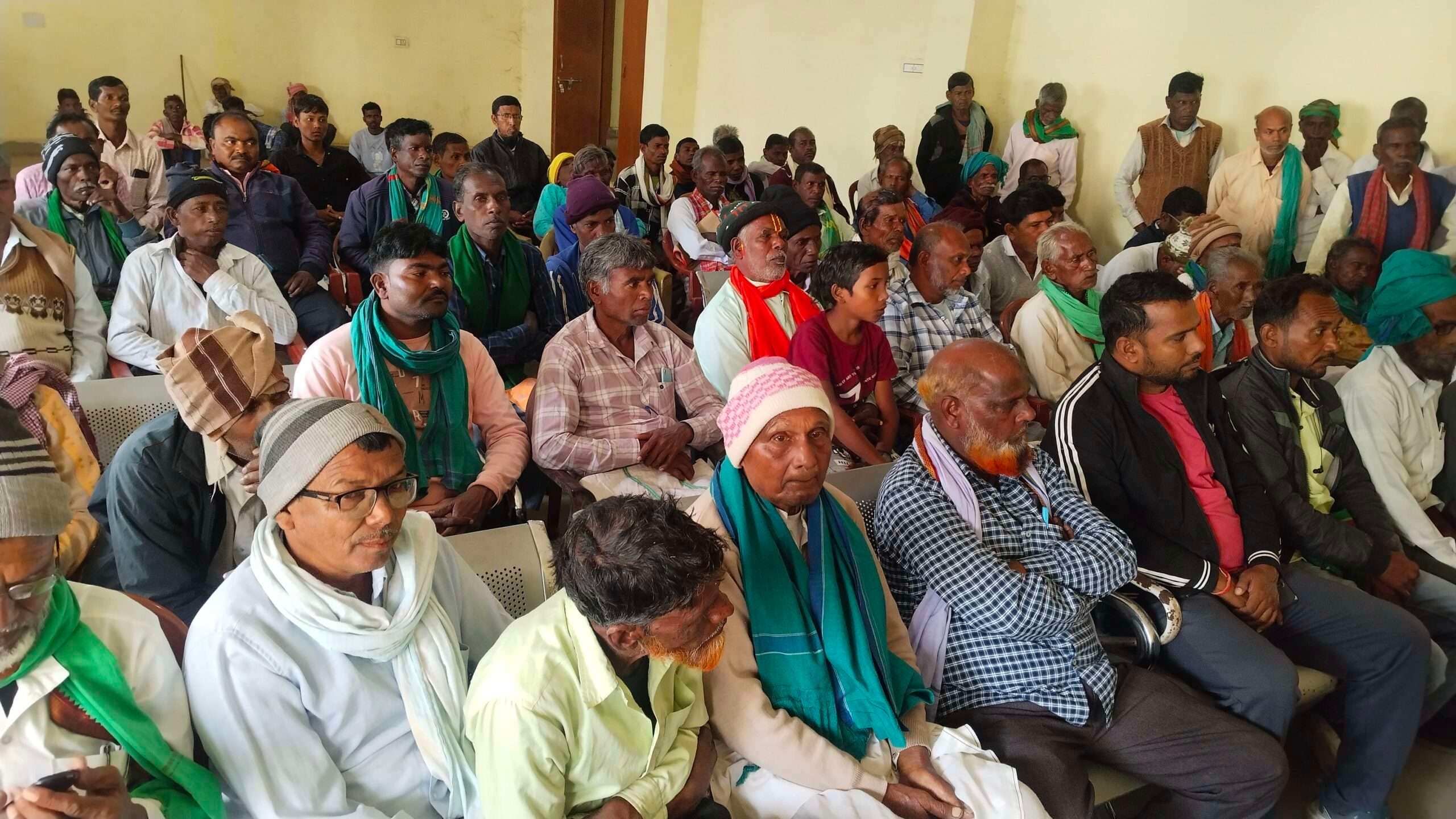 ग्राम प्रधानों ने लगान व मानदेय भुगतान पर की चर्चा