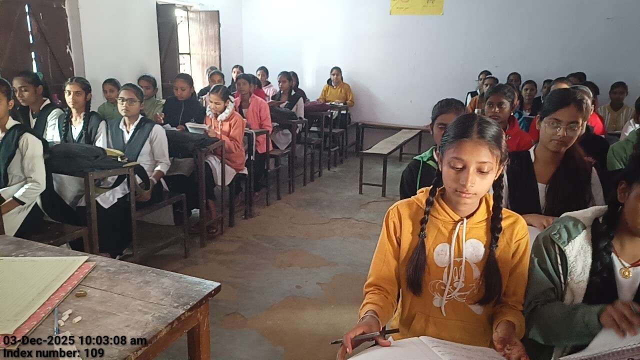 sasaram News: चार कमरों में होती है नौवीं से 12वीं तक के बच्चों की पढ़ाई