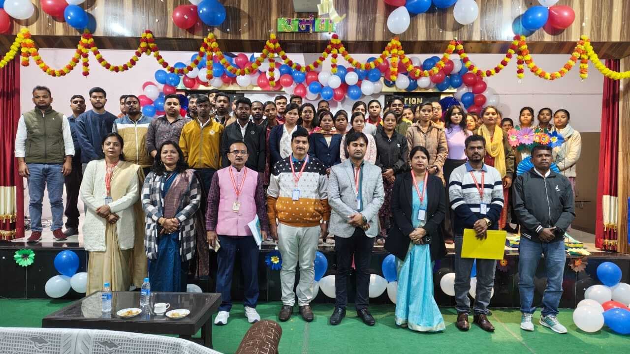 East Singhbhum News : भूमि विवाद में अटका स्कूल का भवन निर्माण