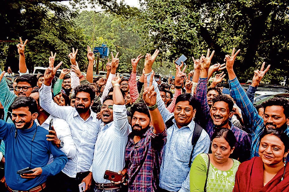 32 हजार प्राथमिक शिक्षकों को हाइकोर्ट से मिली बड़ी राहत, बहाल रहेगी नौकरी