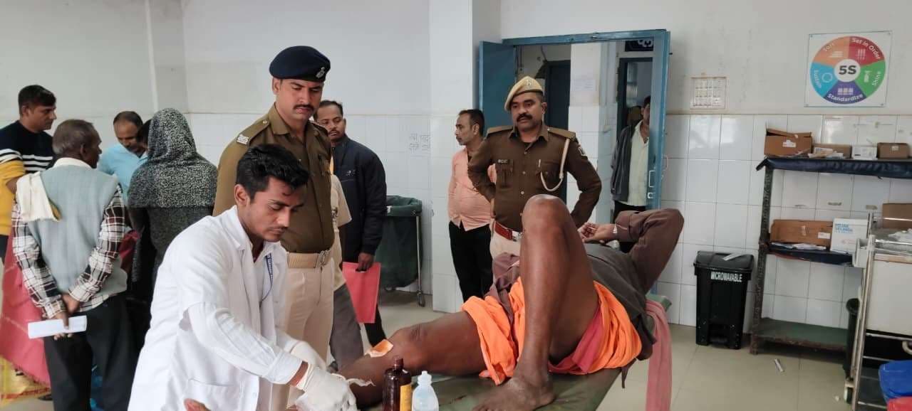 धान की कटाई कर रहे हार्वेस्टर की चपेट में आया मजदूर, हालत गंभीर