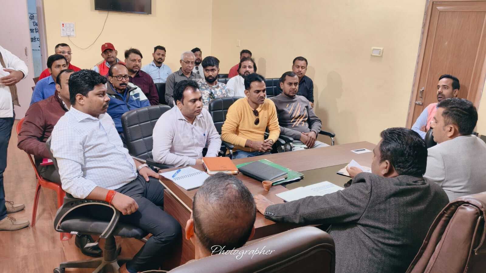 पेट्रोल पंप, शोरूम में लगायें हाई क्वालिटी नाइट विजन कैमरे: एसडीओ