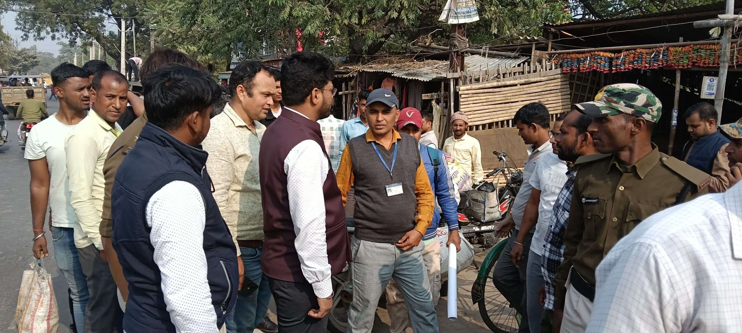 अतिक्रमण हटाने से पहले वेडिंग जोन के लिए कार्यपालक पदाधिकारी ने किया निरीक्षण