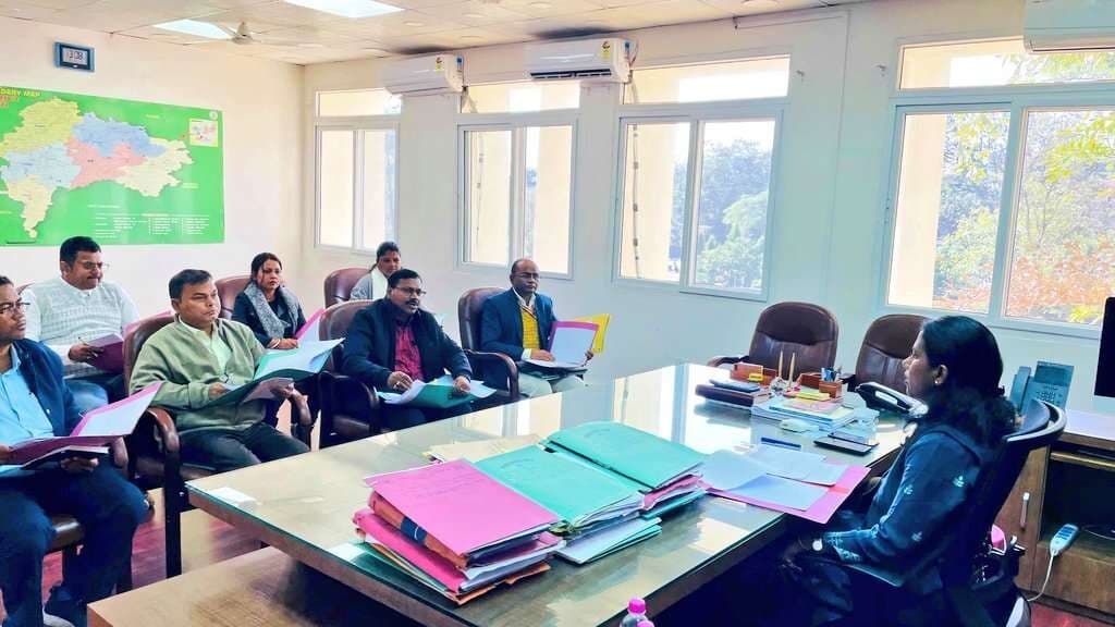 जरूरत के अनुसार अतिरिक्त लैम्पस खोलें : डीसी