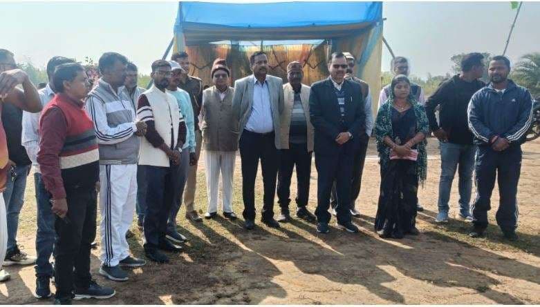 Deoghar news : 10 दिवसीय क्रिकेट टूर्नामेंट की शुरुआत, 16 टीमों ने लिया है हिस्सा