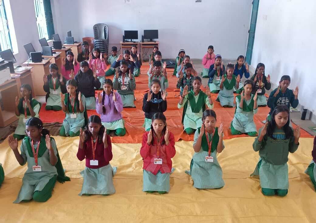 पीएमश्री उउवि के 30 छात्र-छात्राओं ने सीखे योग के गुर