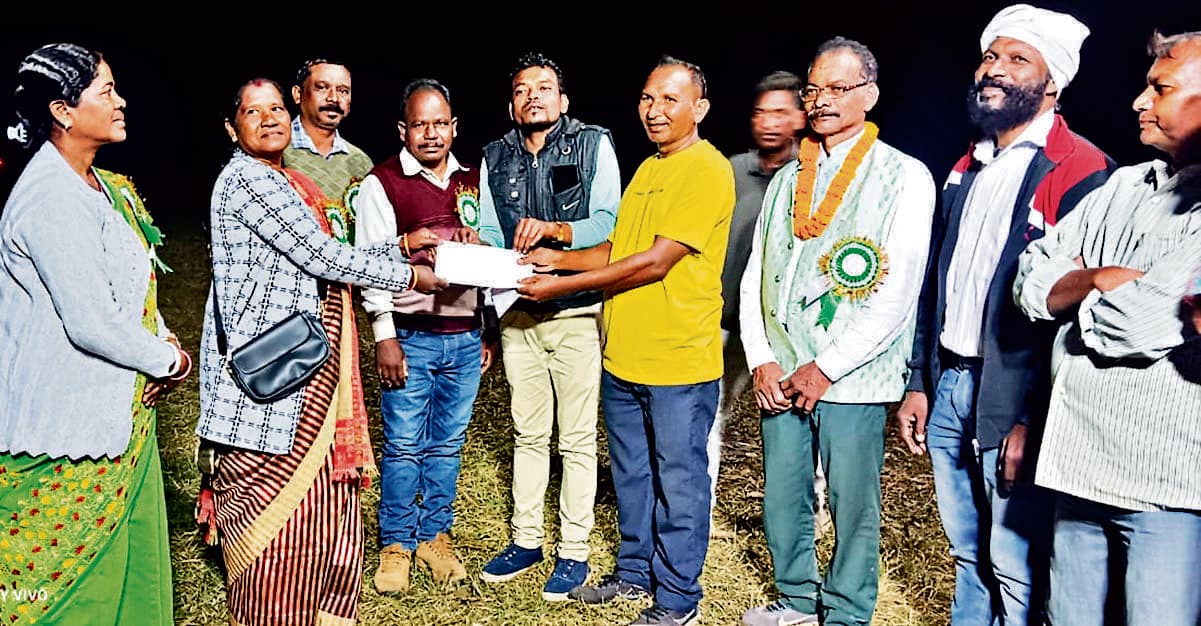 Seraikela Kharsawan News : फाइनल में गणेश बाबा ने अलिसा एफसी को हराया