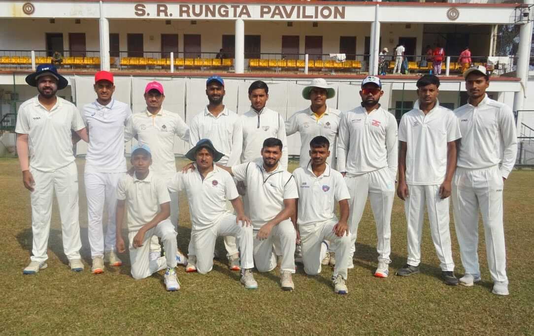 Chaibasa News : लार्सन क्लब ने चक्रधरपुर क्रिकेट अकादमी को हराया