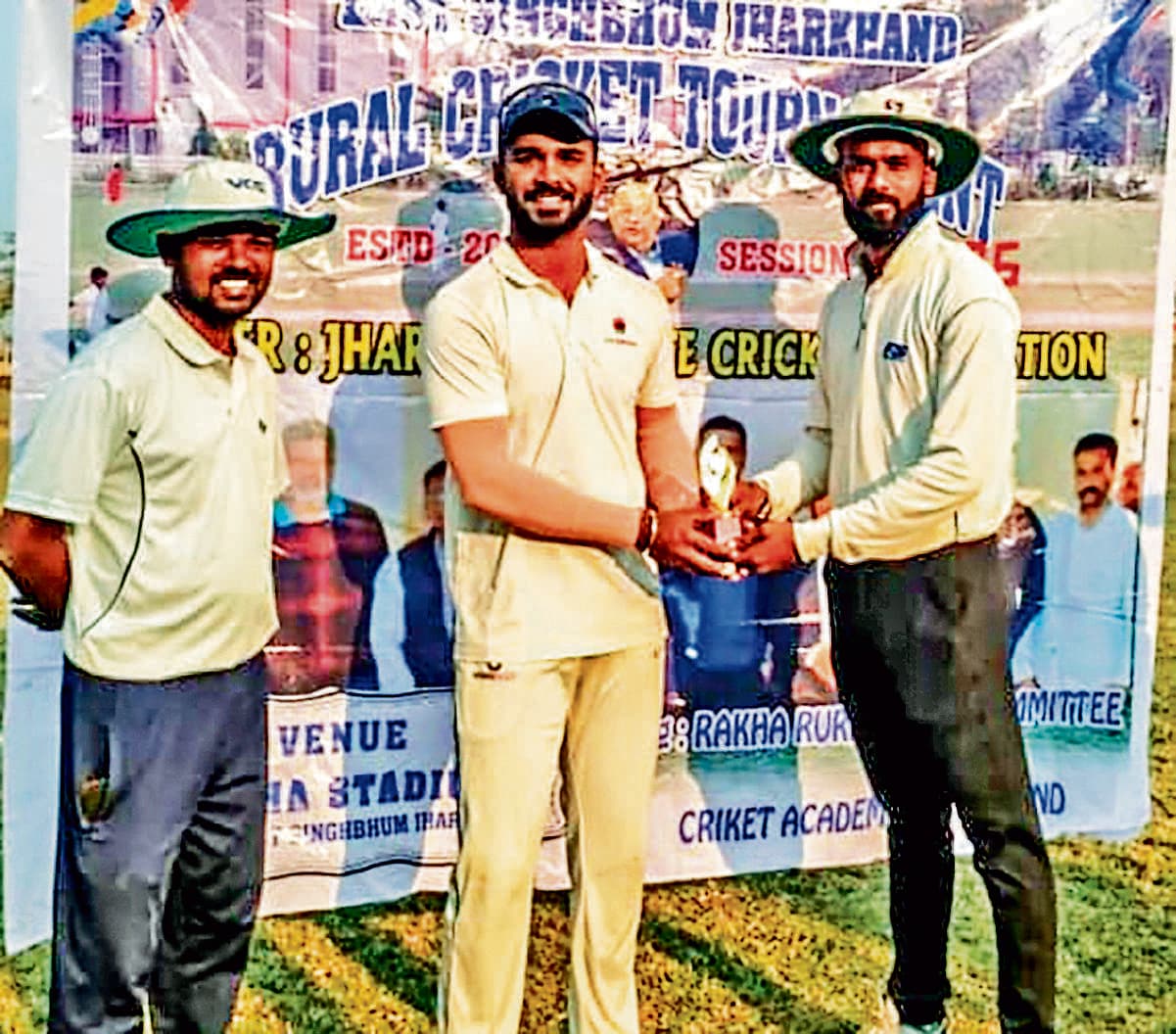 East Singhbhum News : भिलाइपहाड़ी ने जादूगोड़ा  को तीन विकेट से हराया