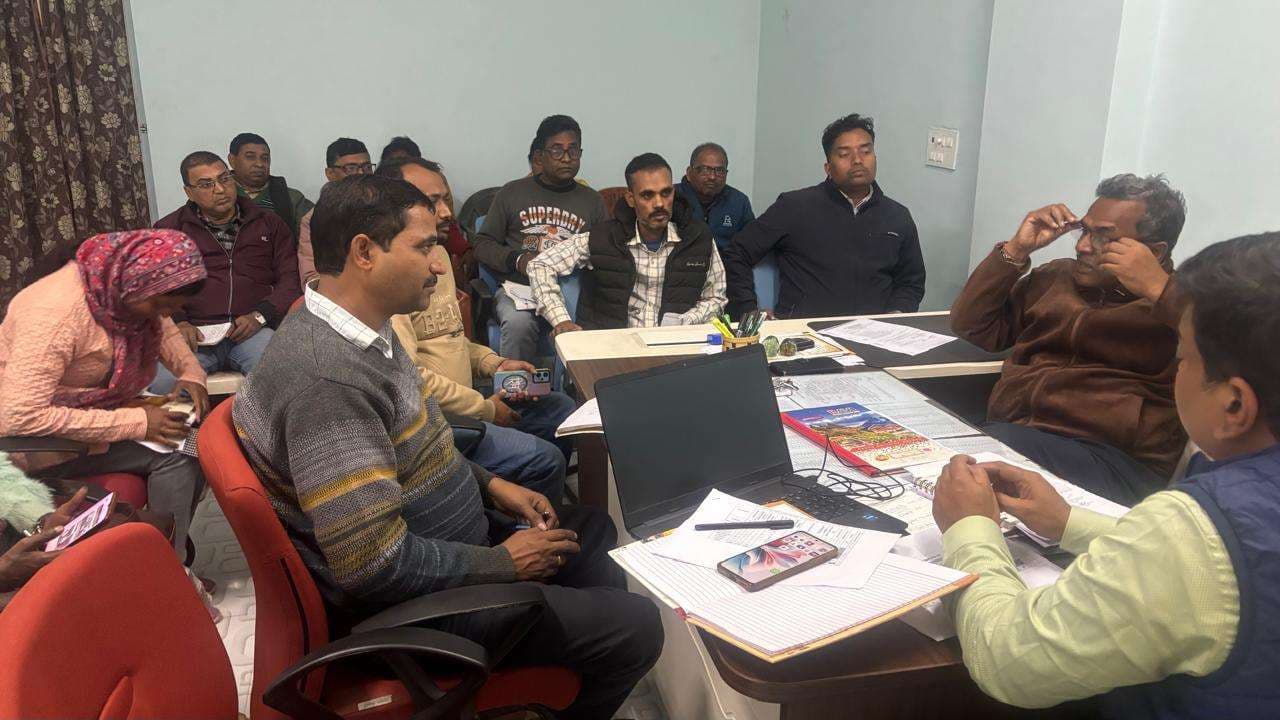 12 तक छूटे मजदूरों का इ-केवाइसी करायें : बीडीओ