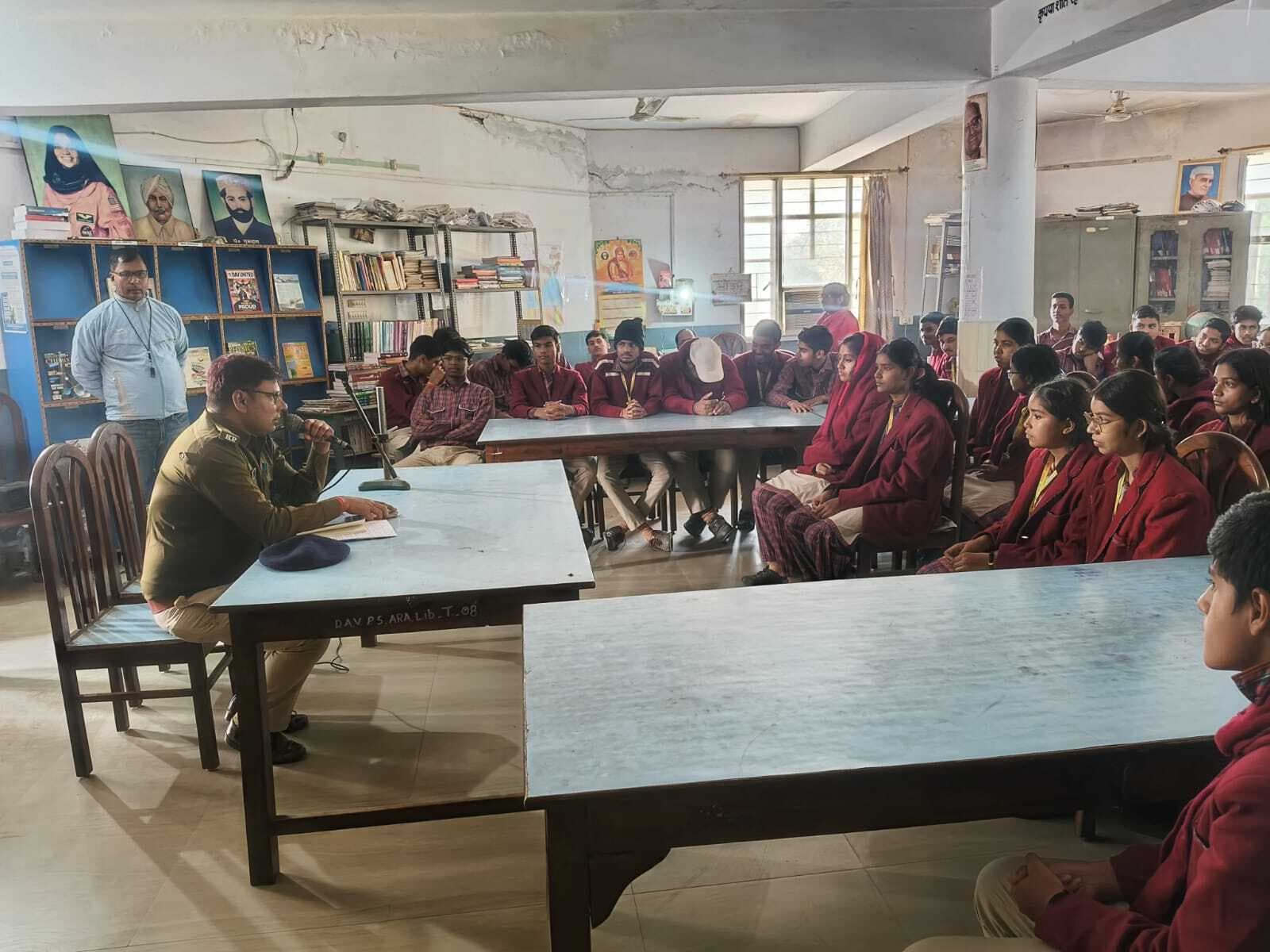 विद्यालयों में जागरूकता कार्यक्रम का आयोजन